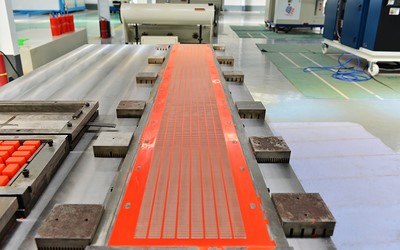 Atelier pour crible en polyuréthane et toile de criblage anticolmatante