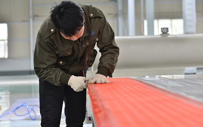 Atelier pour crible en polyuréthane et toile de criblage anticolmatante